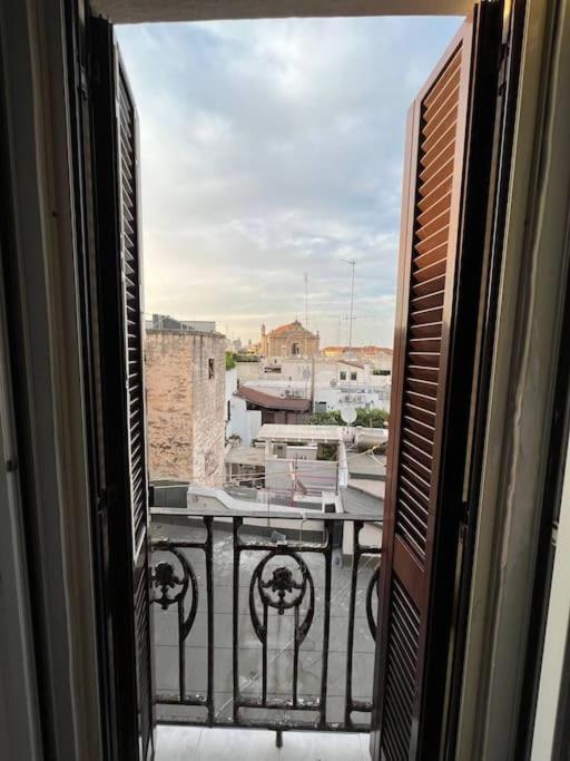 A Flat With A View In The Heart Of The Old Town Bari Exterior foto